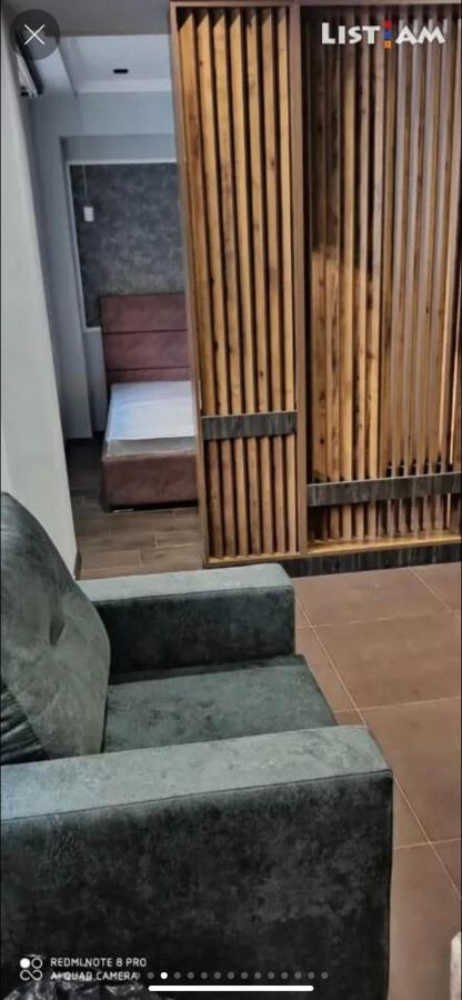 One Central Apartment Erevan Esterno foto