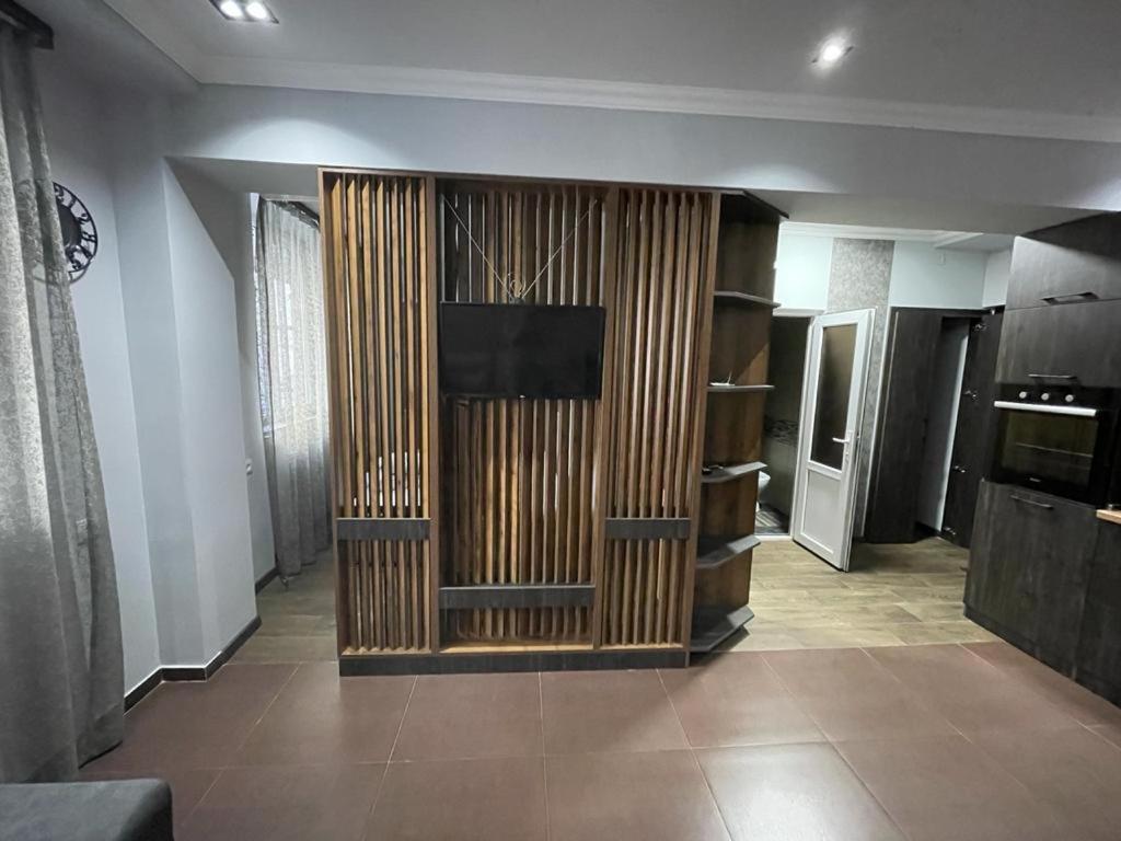One Central Apartment Erevan Esterno foto