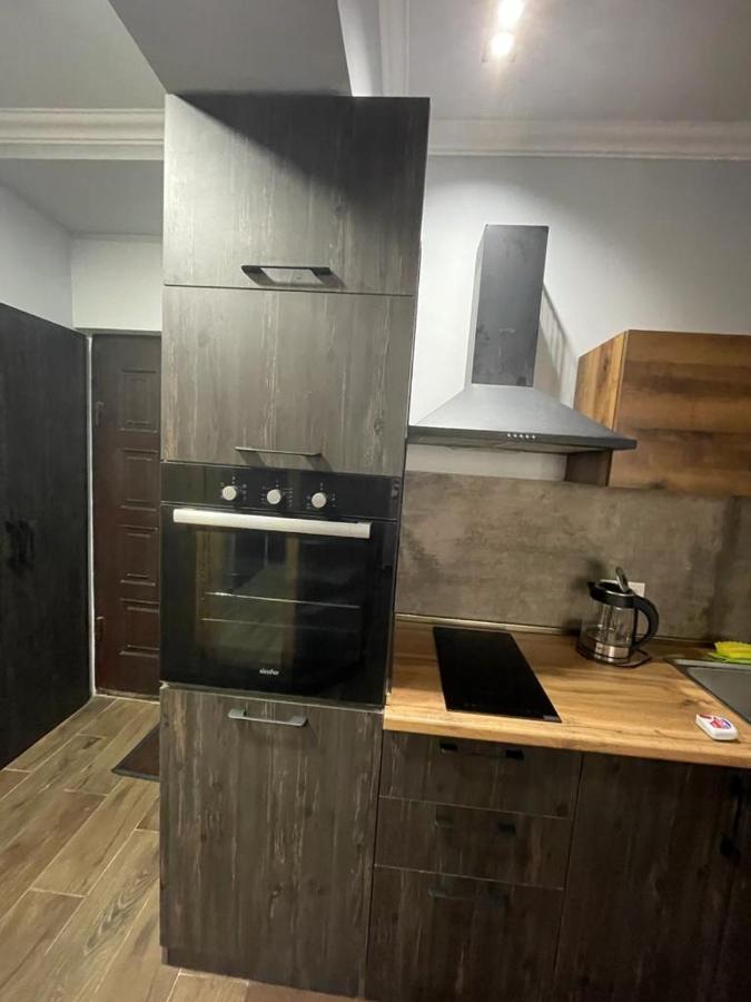 One Central Apartment Erevan Esterno foto