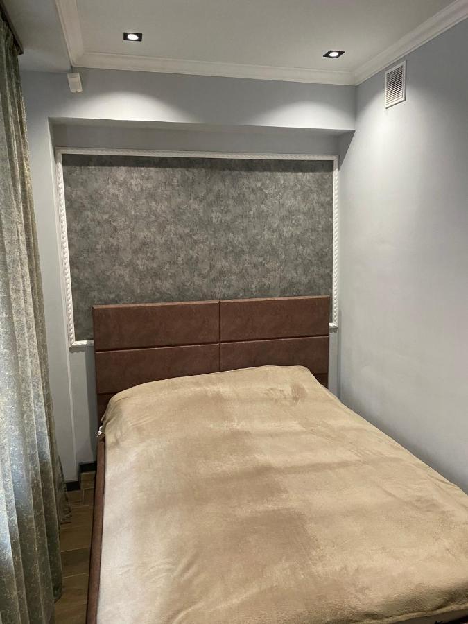 One Central Apartment Erevan Esterno foto