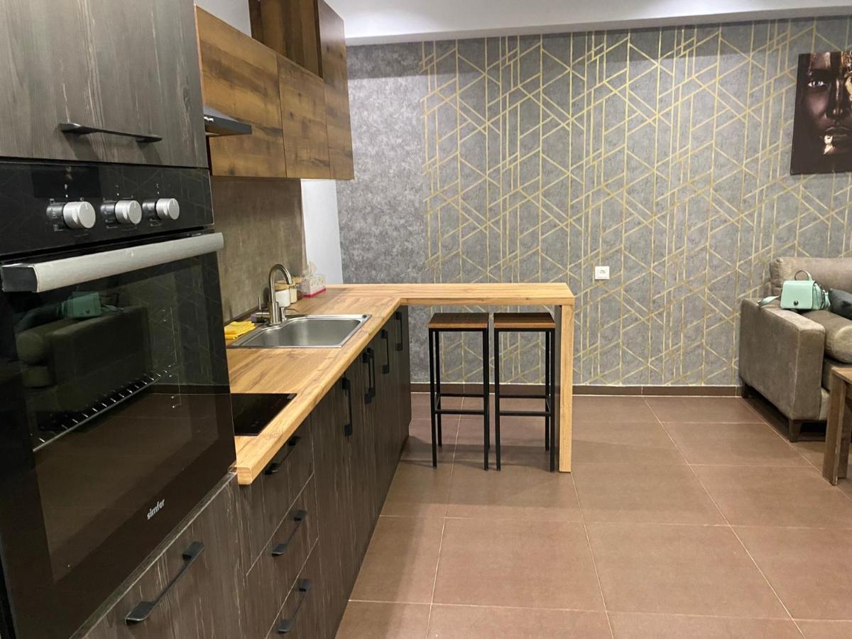 One Central Apartment Erevan Esterno foto